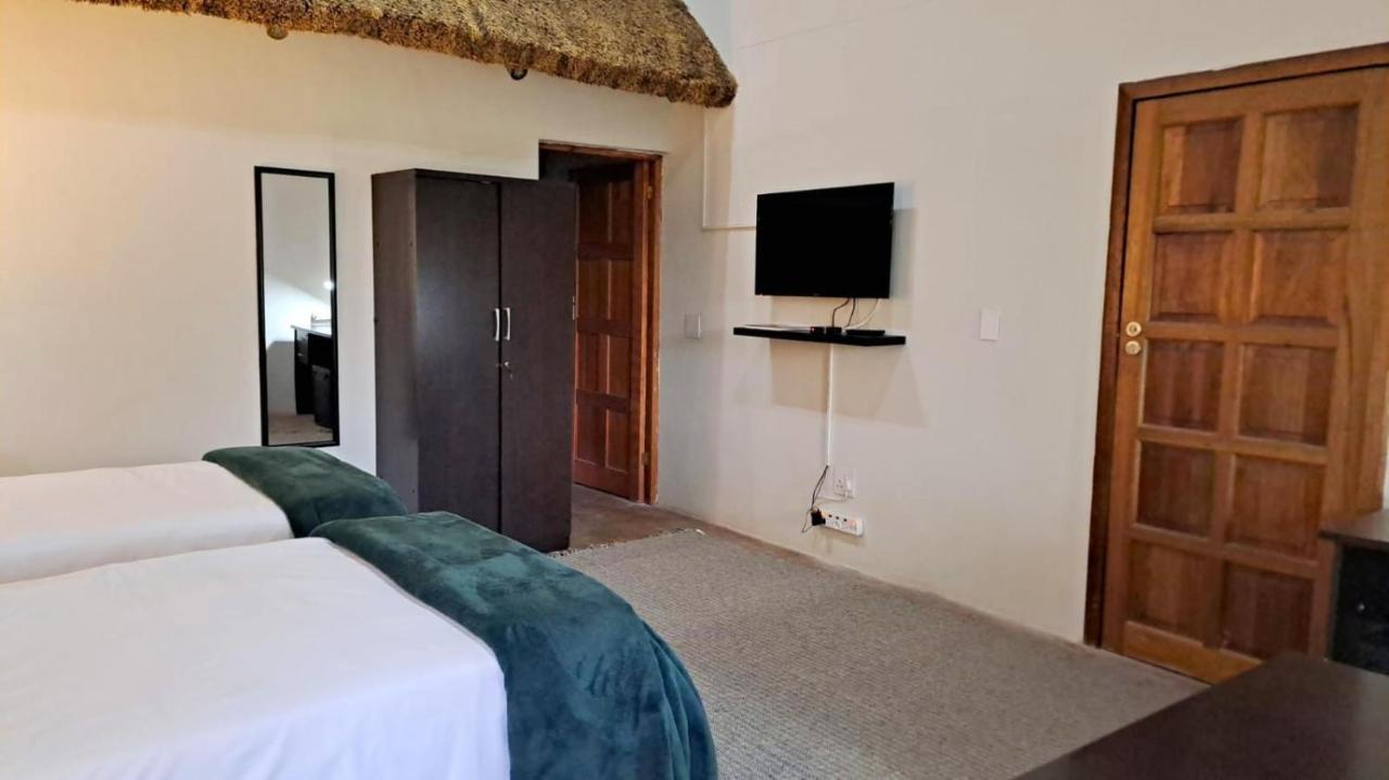 Iphofolo Lodge & Tented Camp Vivo Esterno foto