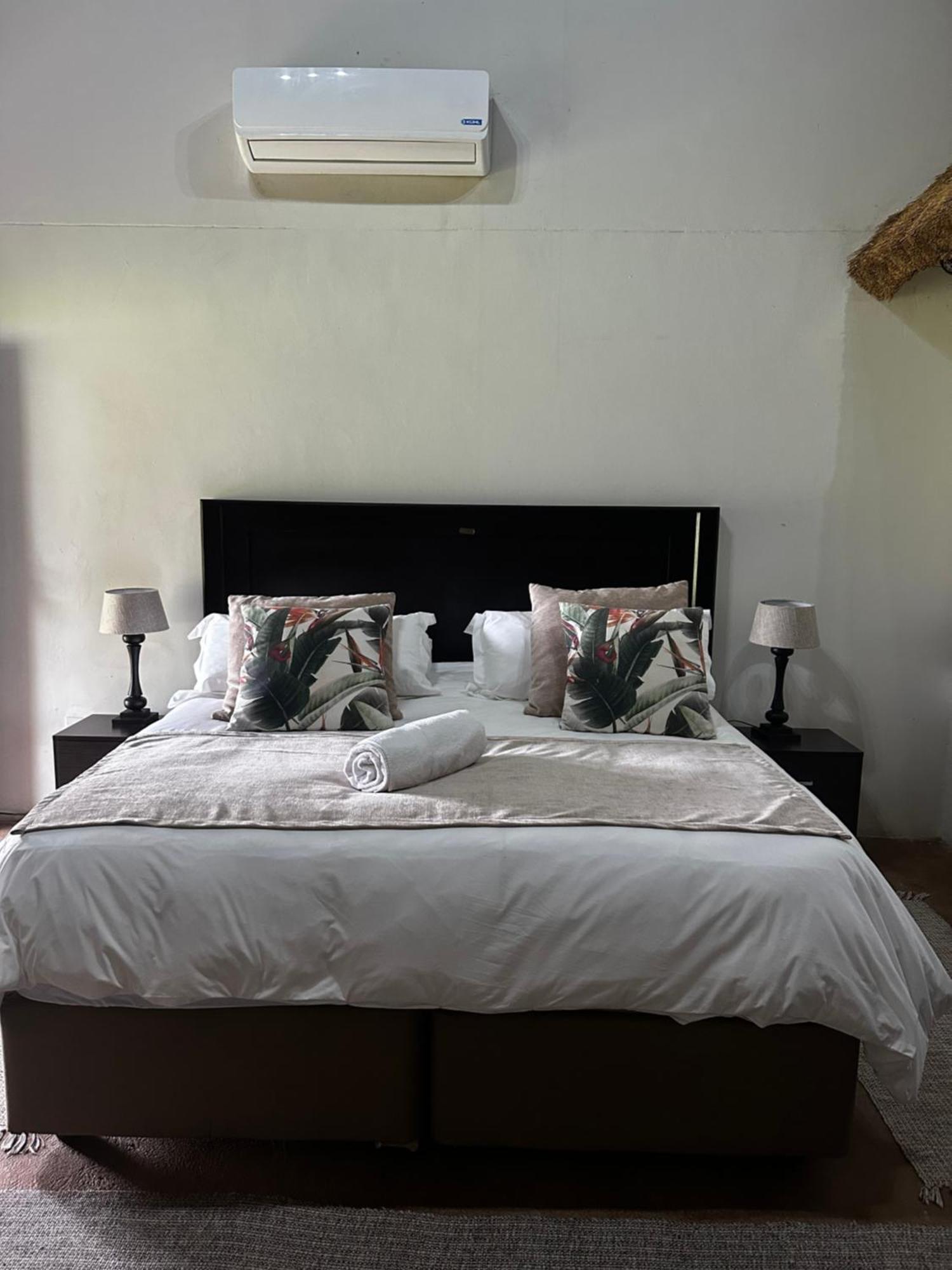 Iphofolo Lodge & Tented Camp Vivo Esterno foto